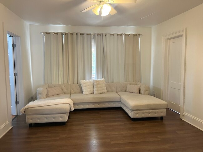 13 Dr Aaron B Samuels Blvd in Danbury, CT - Building Photo - Building Photo