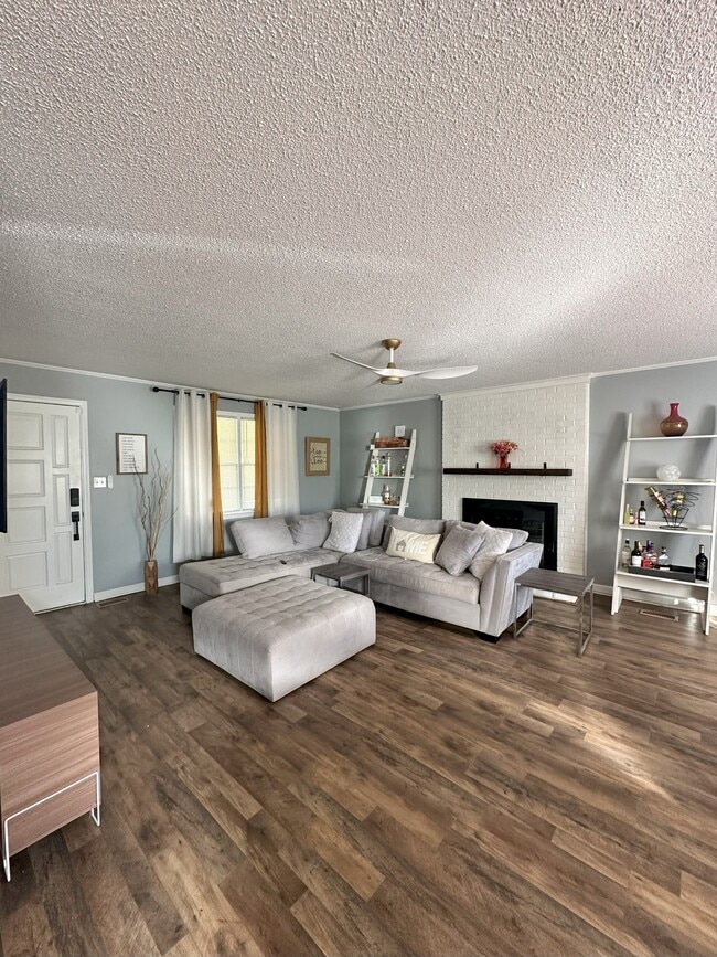 400 Wesley Dr in Gastonia, NC - Building Photo - Building Photo