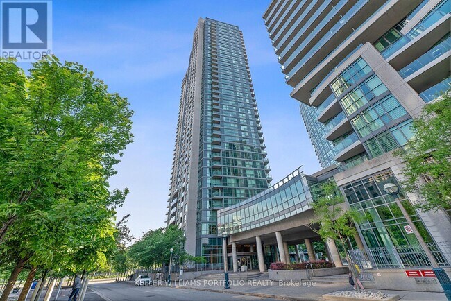 property at 1411-215-3215 Fort York Blvd