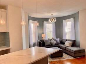 774 Columbia Rd, Unit 1 in Boston, MA - Building Photo - Building Photo