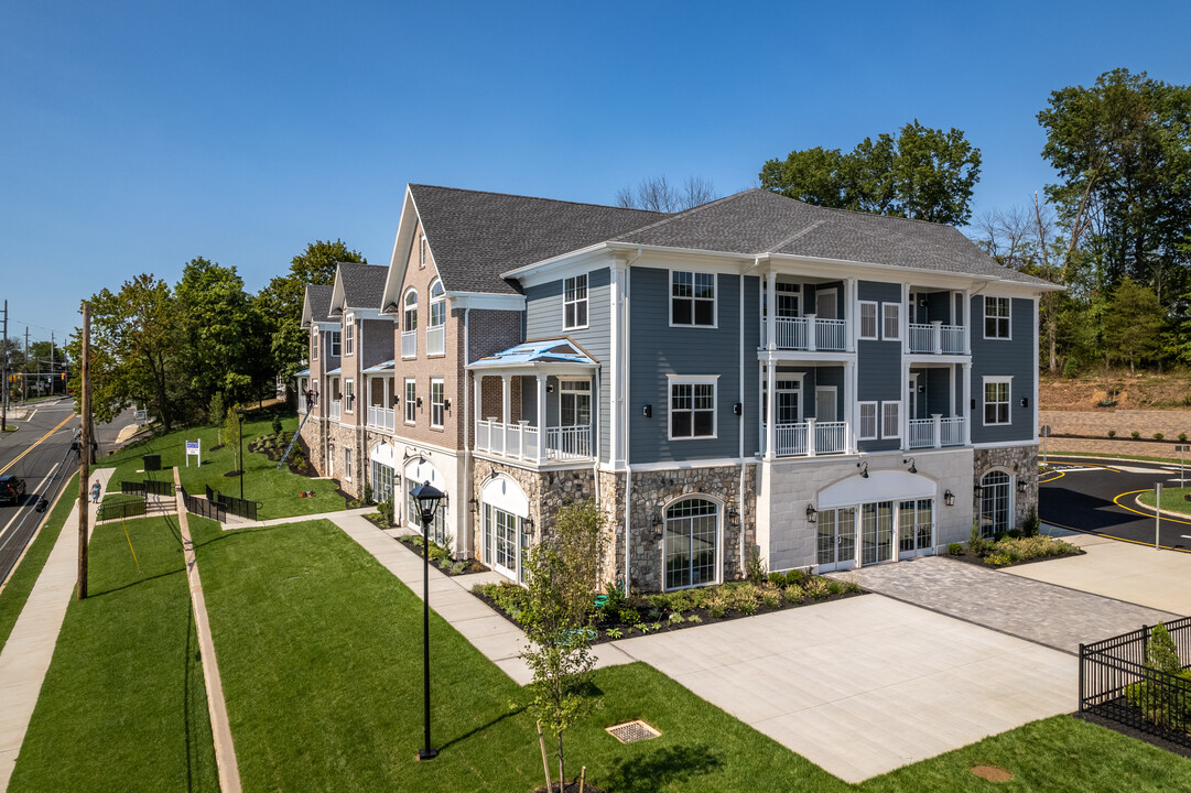 Bedminster Crossing in Bedminster, NJ - Foto de edificio