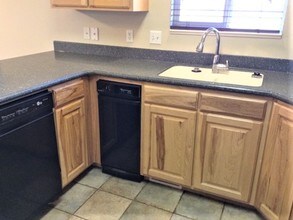 340 W Oaks Dr in Ogden, UT - Building Photo - Building Photo