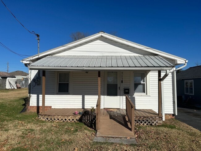 property at 717 Plantation Rd