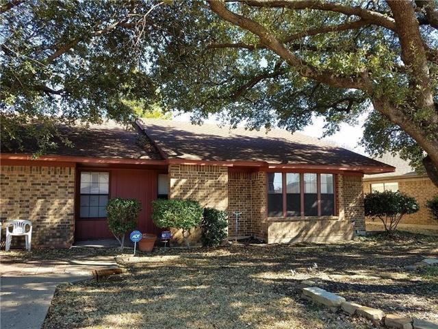111 Cole St in Garland, TX - Building Photo