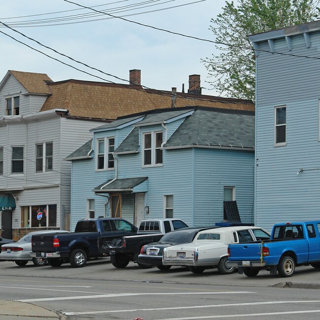 1325-1327 E 40th St in Cleveland, OH - Building Photo - Building Photo