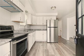 1 Aquidneck Dr in Middletown, RI - Building Photo - Building Photo