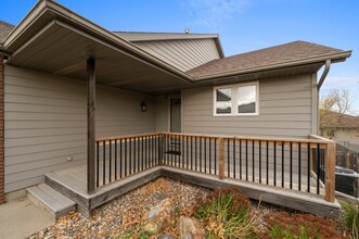 1202 E 61st St in Sioux Falls, SD - Building Photo - Building Photo