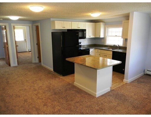 119 Great Rd-Unit -B in Bedford, MA - Foto de edificio - Building Photo