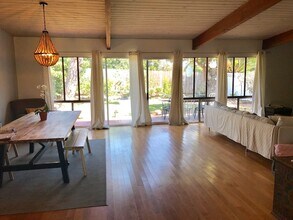 6430 Sea Star Dr in Malibu, CA - Foto de edificio - Building Photo