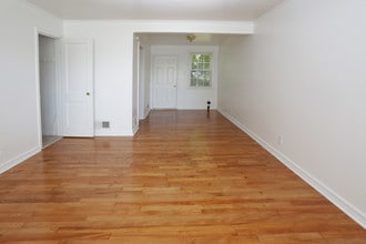Village Oaks Townhomes in Lynchburg, VA - Foto de edificio - Interior Photo