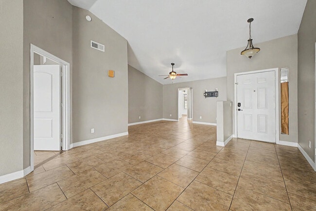 9061 W Granada Rd in Phoenix, AZ - Building Photo - Building Photo
