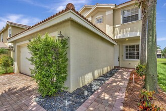 7919 Jewelwood Dr in Boynton Beach, FL - Building Photo - Building Photo