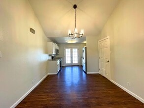 306 Potranca Ct in Laredo, TX - Building Photo - Building Photo