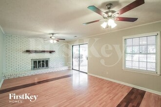 295 Plantation Rd SW in Smyrna, GA - Foto de edificio - Building Photo