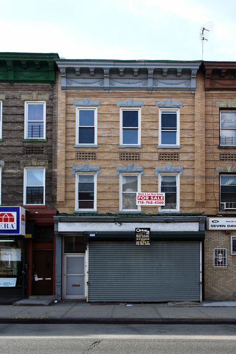 186 Utica Ave in Brooklyn, NY - Foto de edificio