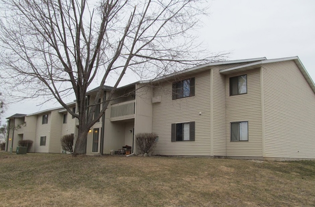 Timber Creek Apartments in North Branch, MI - Building Photo