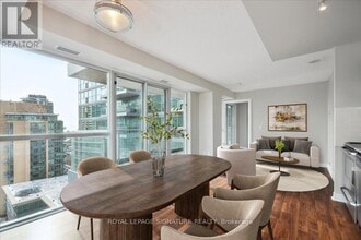 100 Western Battery Rd in Toronto, ON - Building Photo - Building Photo