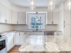 26 Paris Rd in New Hartford, NY - Building Photo - Building Photo