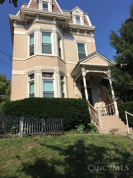property at 731 Hawthorne Ave