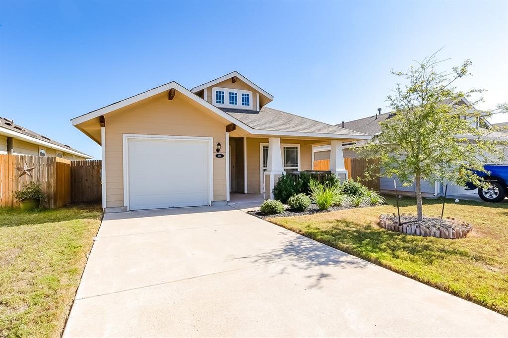 301 Trailside Ln in Bastrop, TX - Building Photo