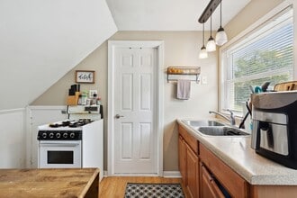 300 Pauline Ave in Crystal Lake, IL - Building Photo - Building Photo