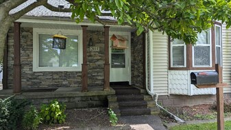 2011 Ottawa St in Saginaw, MI - Building Photo