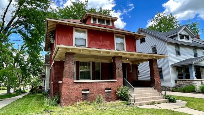 1401 Logan St SE in Grand Rapids, MI - Building Photo - Building Photo