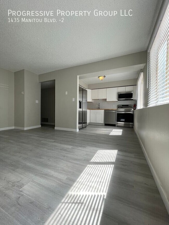 1435 Manitou Blvd in Colorado Springs, CO - Building Photo - Building Photo