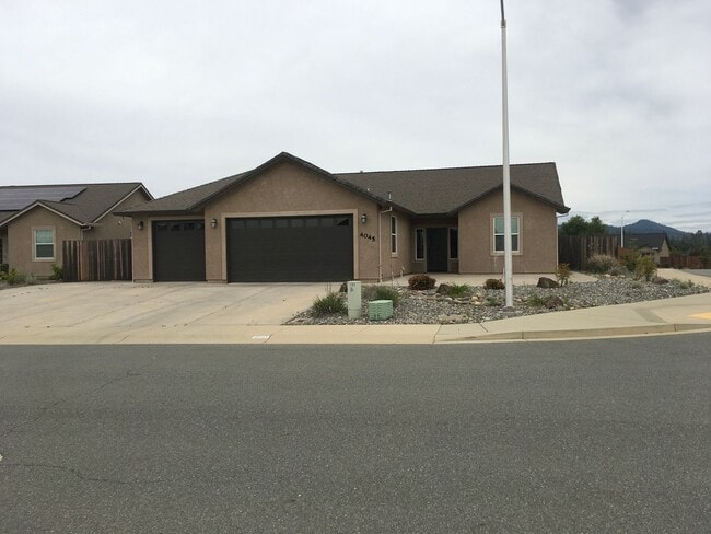 property at 4045 Pembroke Ln