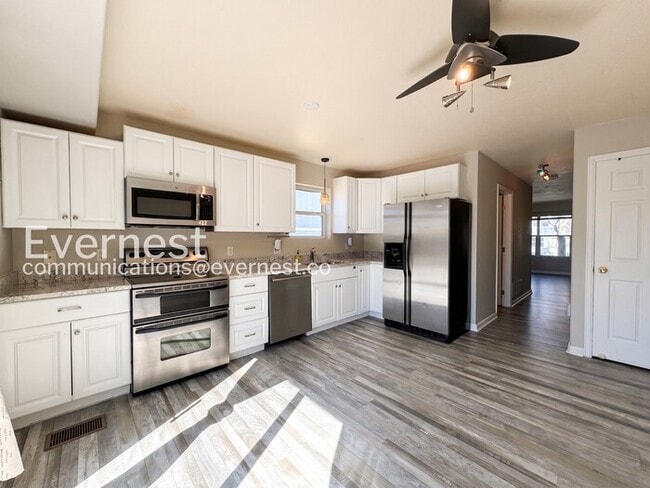 2040 Oakcrest Cir in Castle Rock, CO - Building Photo - Building Photo