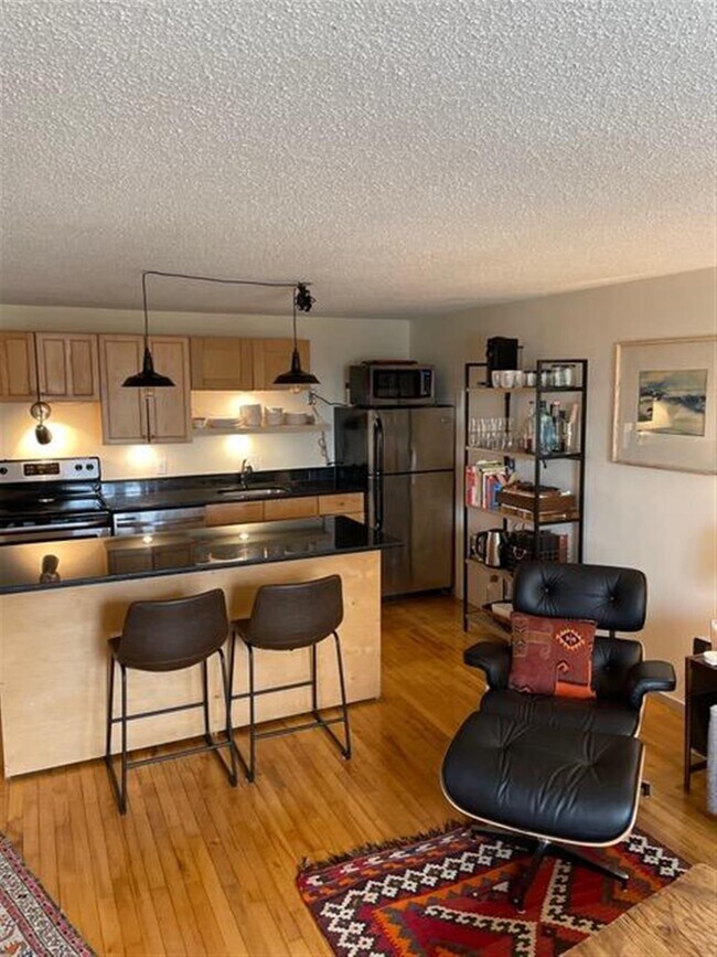 94 Beacon St in Somerville, MA - Foto de edificio - Building Photo