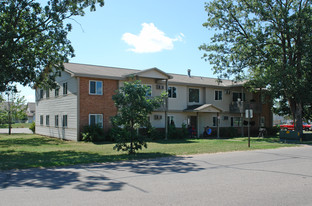 5901 Maple St Apartamentos