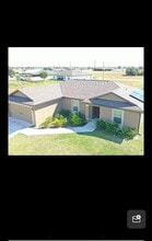 104 NW 28th St in Cape Coral, FL - Building Photo - Building Photo