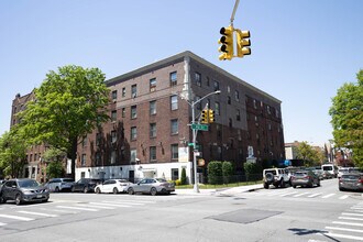8200 Bay Pky in Brooklyn, NY - Building Photo - Building Photo