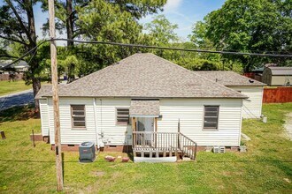 909 S McKay Ave in Dunn, NC - Building Photo - Building Photo
