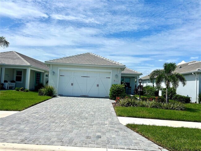 8165 Sternway Rd in Sarasota, FL - Building Photo - Building Photo