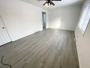 2537 Lynner Dr in Des Moines, IA - Foto de edificio - Building Photo