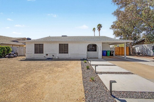 2303 E Inverness Ave in Mesa, AZ - Building Photo - Building Photo