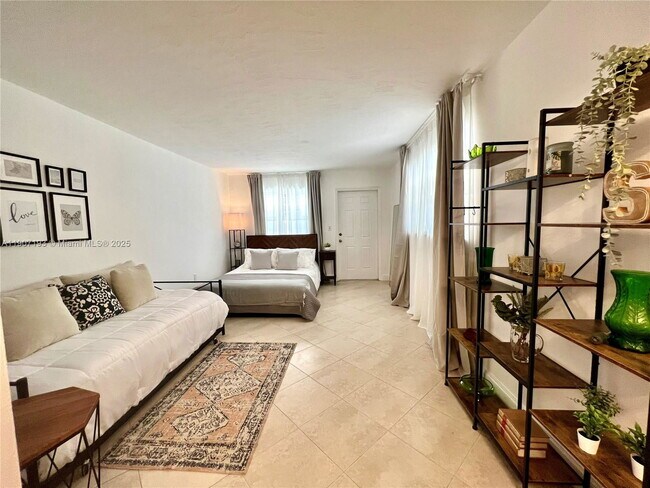 property at 919 Michigan Ave