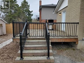 164 Clements Rd E in Ajax, ON - Building Photo - Building Photo