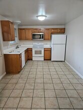 10665 W Dakota Ave in Lakewood, CO - Foto de edificio - Building Photo