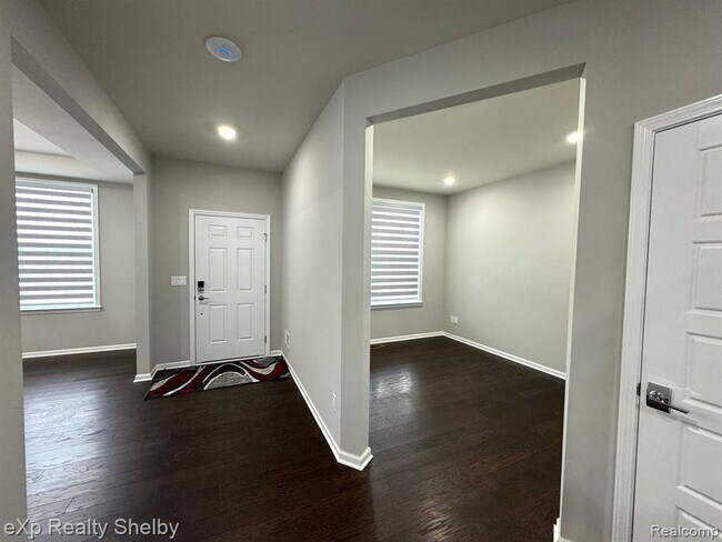 49477 Hummel Dr in Macomb, MI - Building Photo - Building Photo