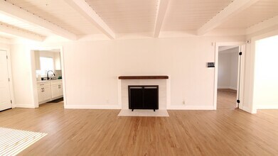 2309 Barcelona Way in Sacramento, CA - Building Photo - Building Photo