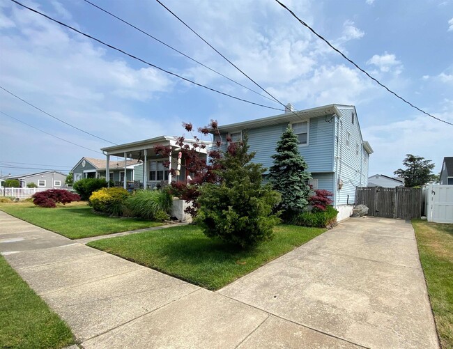 415 N Burghley Ave in Ventnor City, NJ - Foto de edificio - Building Photo