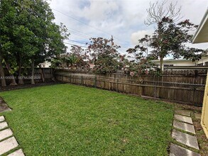 1812 N 40th Ave in Hollywood, FL - Building Photo - Building Photo