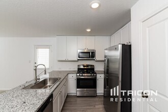 10238 Devon Wheel St in San Antonio, TX - Building Photo - Building Photo