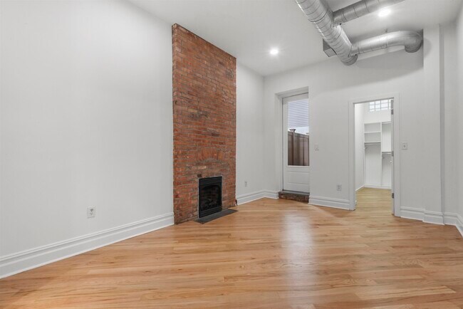 69 Franklin St in Jersey City, NJ - Building Photo - Building Photo