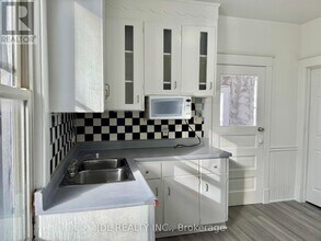 6269 Ash St in Niagara Falls, ON - Building Photo - Building Photo