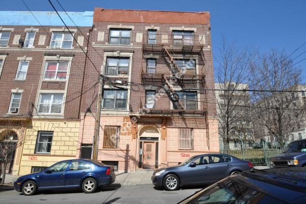 1667 Nelson Ave in Bronx, NY - Foto de edificio - Building Photo