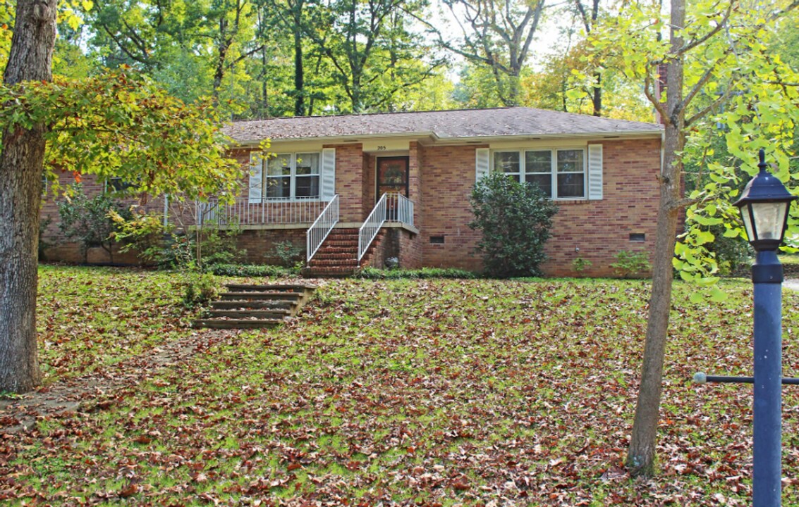 205 Lakewood Dr in Spartanburg, SC - Building Photo